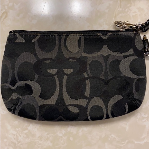 Coach wristlet - Picture 5 of 8